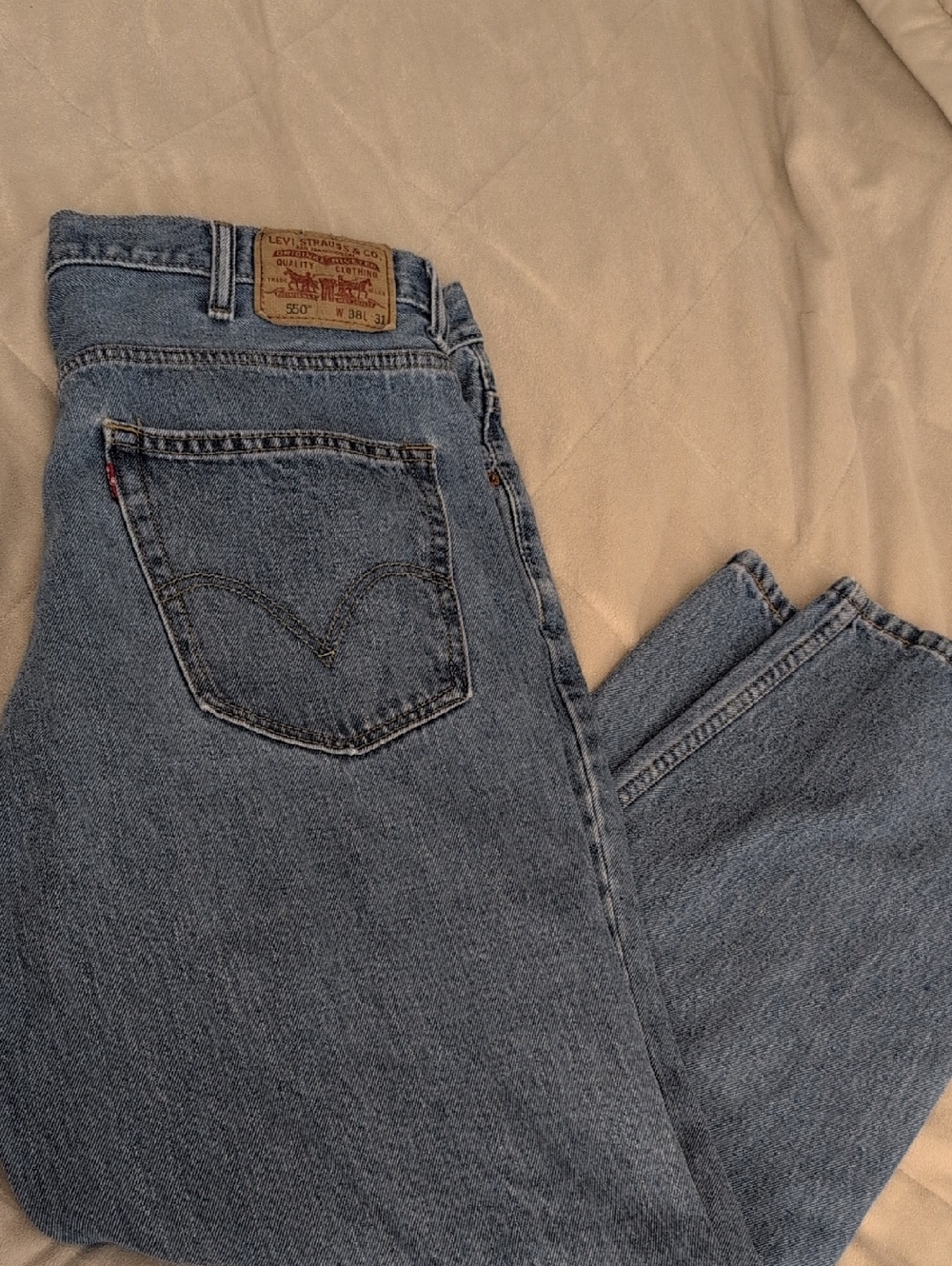 Levi's 550 Relaxed Fit jeans 38x31